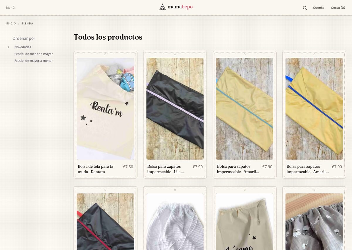 La tienda de mamabepo con todas las prendas en una cuadrícula